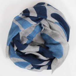 Echarpe bleu gardenia